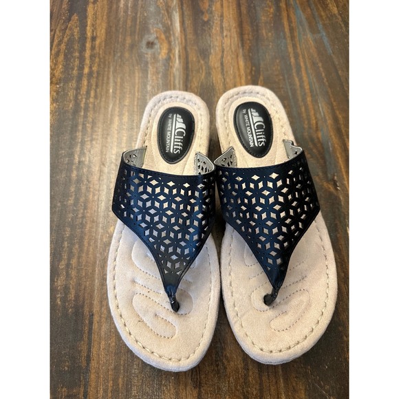 Cliffs White Mountain Thong Sandals Laser Cut Black Comfort‎ Slides 9M - Picture 1 of 7
